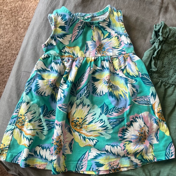 LOT of 5/$25 6-9 month dress/tunics/romper with 2 bloomers Carters/Burt’s Bees - Picture 5 of 7